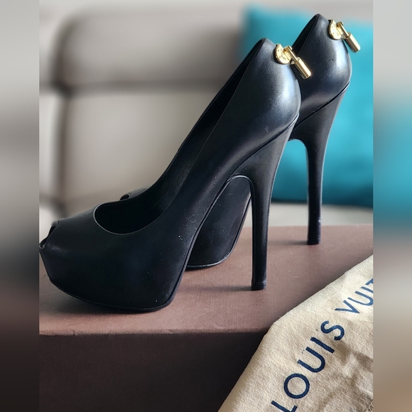 LOUIS VUITTON HEELS,  BLACK,  EU 37,5 , US 8 - Picture 2 of 8